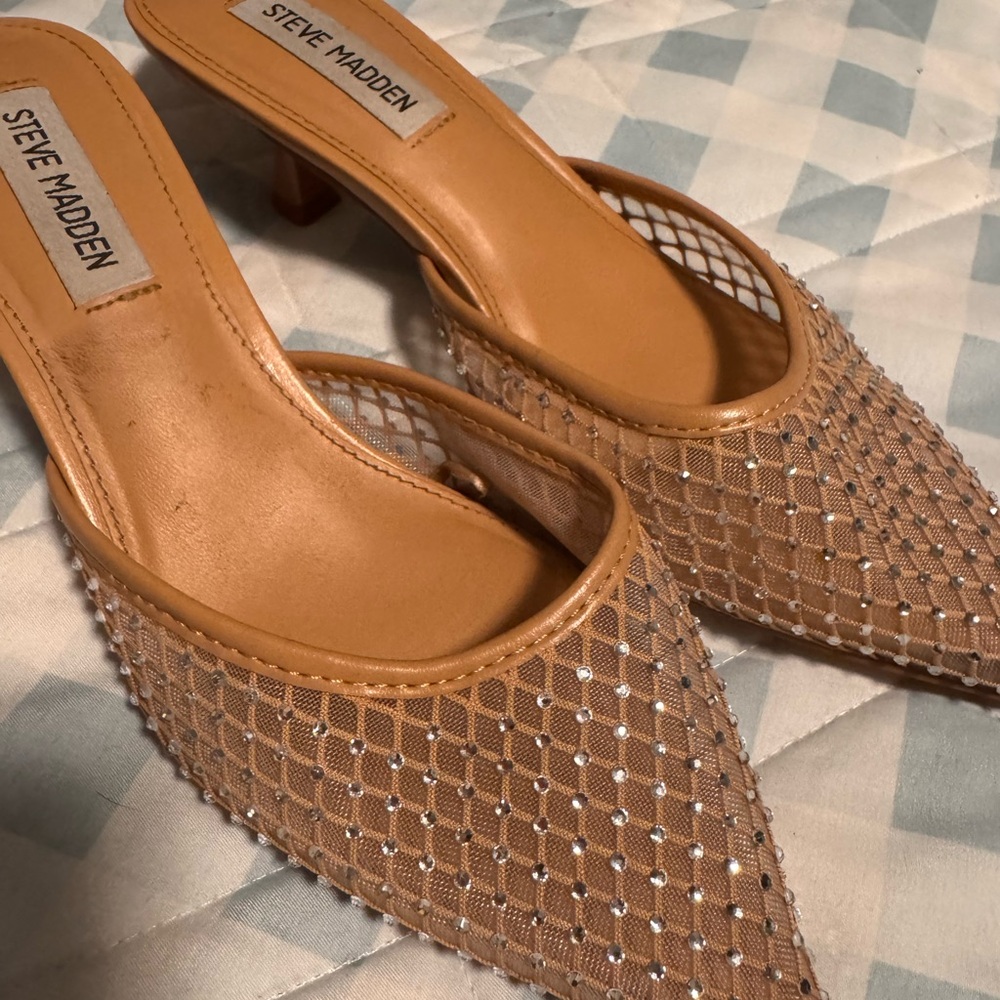 Steve Madden Tan Mesh Pointed-Toe Embellished Mules